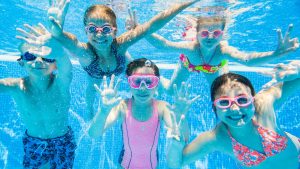 Can Kids Catch Lice from a Swimming Pool?
